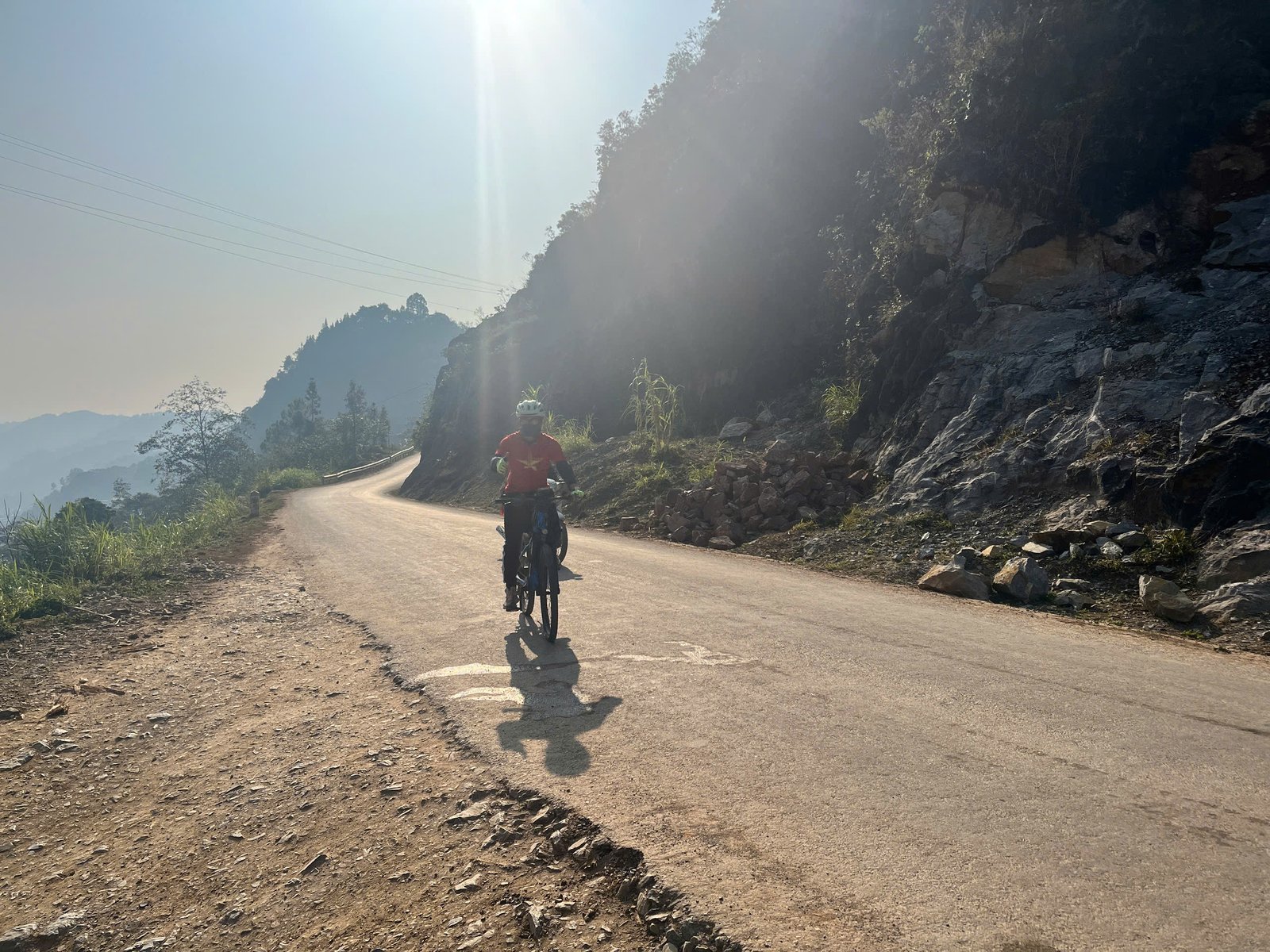 Górska Wycieczka Rowerowa Bac Ha: Legendarna Przygoda w Sercu Północnego Wietnamu